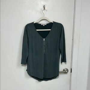 Green Envelope Green 3/4 Sleeve Blouse with V-Neck